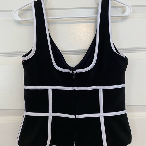 Top - Picture 2 of 6